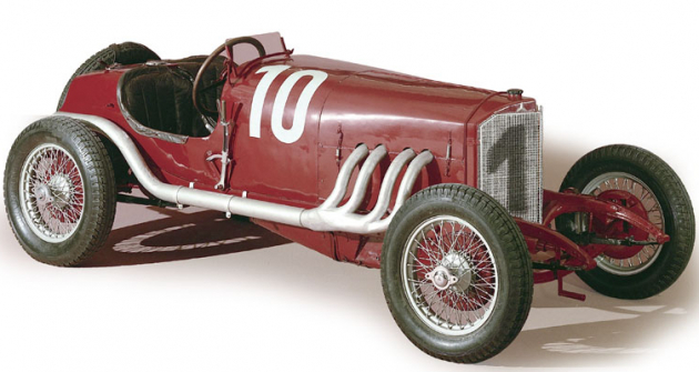 První velký úspěch kompresorem přeplňovaných motorů Mercedes zaznamenal vůz s kompresorovým dvoulitrem na závodu Targa Florio v roce 1924.