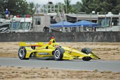 Další hvězdou týmu Penske je Francouz Simon Pagenaud z Montmorillonu, loni celkově šestý, ale v roce 2016 druhý francouzský mistr Indy Cars (po Sébastienu Bourdaisovi)