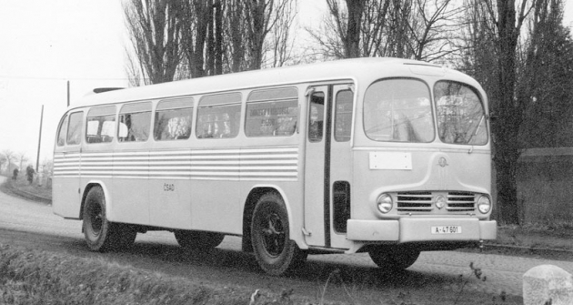 Autobus Škoda – Avia 706 ROH/ROS se samonosnou karoserií 