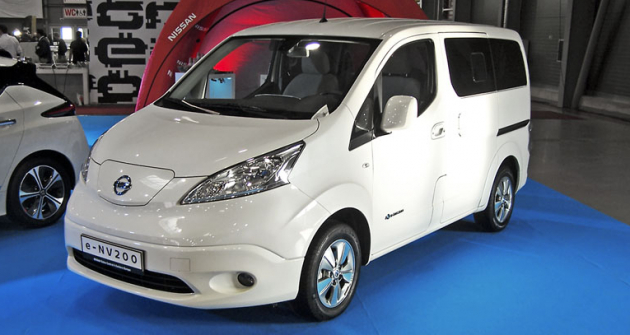 Nissan e-NV200 je nabízen jak s karoserií van, tak i jako osobní verze Evalia 