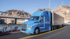 V roce 2019 uvede společnost Daimler Trucks na trh první částečně automatizovaný model Freightliner Cascadia.