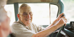 Možné limity vyplývající z vyššího věku jsou u řidičů seniorů vyváženy většinou dlouhodobými zkušenostmi.