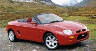MGF 1.8i, zcela nový roadster s motorem uprostřed, slavil premiéru v roce 1995