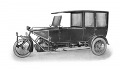 Trimobil EK 4 z roku 1924 s uzavřenou karoserií sloužil i jako autodrožka