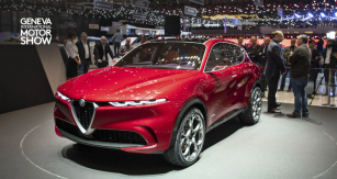 Alfa Romeo Tonale je zatím jen koncept, očekává se jeho výroba. Velikostně se zařadí pod aktuální Stelvio