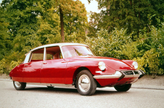 Citroën DS 19, překvapení, jaké se už nikdy nebude opakovat (uveden v roce 1955, na snímku model 1963)