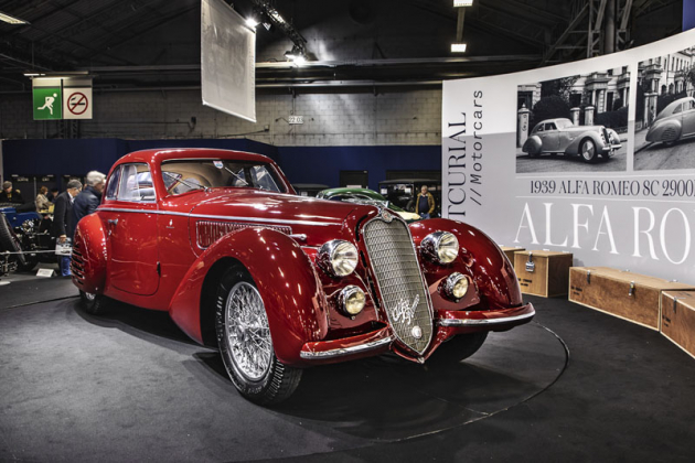 Alfa Romeo 8C 2900 B Lungo Berlinetta z roku 1939, která při aukci síně Artcurial ­změnila majitele za ohromnou částku 16 745 600 eur včetně ­prémií