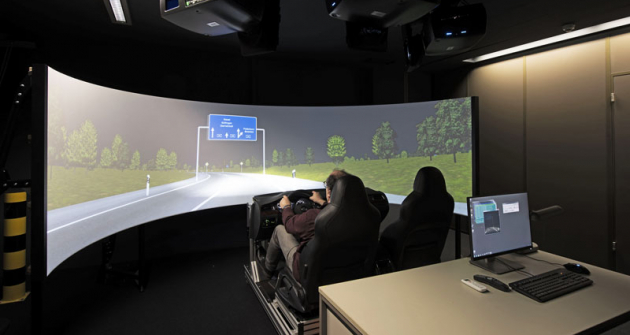 Virtuální noční projížďka ve specializované laboratoři umožní testovat nové světlomety ještě před zkouškami na prototypech