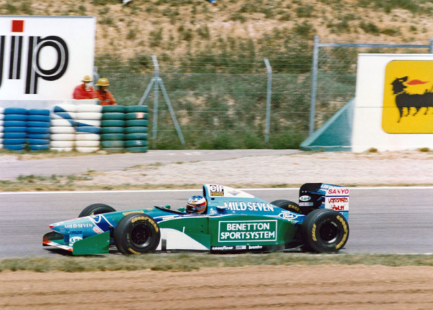 Michael Schumacher dobyl svůj první ze sedmi titulů mistra světa v roce 1994 (Benetton-Ford)