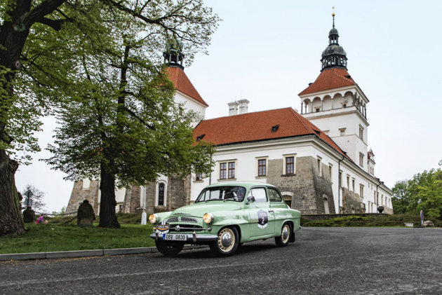 Škoda Spartak z roku 1957 byla jednou z ozdob soutěže