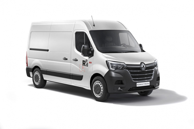 Renault Master v modernizované podobě dostal upravenou čelní partii i světlomety