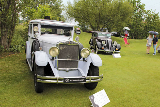 Praga Grand z roku 1929 využívá k pohonu zadních kol osmiválcový motor o objemu 3,7 litru a výkonu cca 65 koní