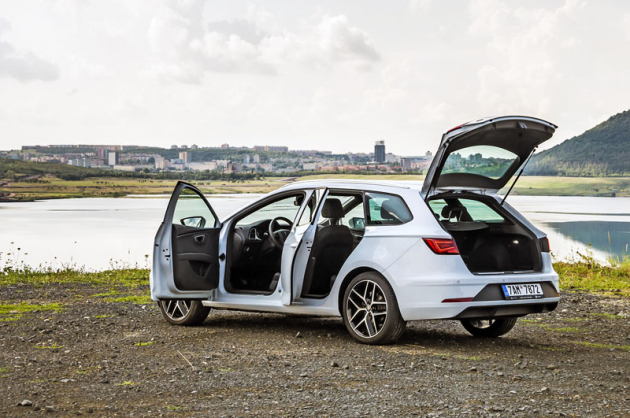 Seat Leon ST 1.5 TGI v testované výbavě FR představuje velmi zajímavou možnost, jak pořídit vůz kombinující atraktivní sportovní design, ekologicky šetrný motor a nízké provozní náklady. Protože aktuální generace končí, dá se dnes dříve relativně drahá verze spalující CNG pořídit za příznivé ceny