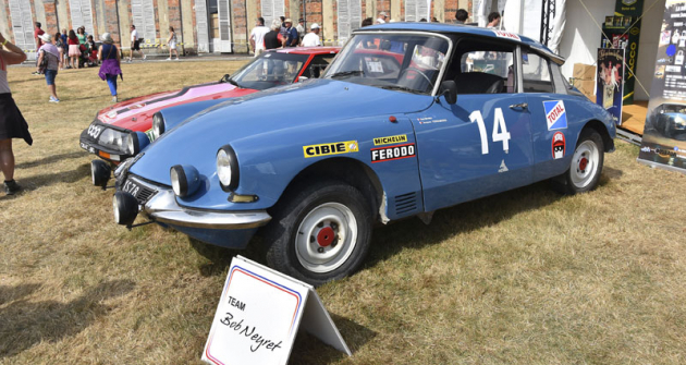 Rallyové speciály Boba Neyreta, Citroëny DS 21 a SM na stánku YACCO Rallyové speciály Boba Neyreta, Citroëny DS 21 a SM na stánku YACCO