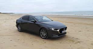 Mazda 3 Sedan Skyactiv-X180 Cosmo