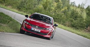 Peugeot 508 SW patří k nejlíbivějším kombi střední třídy