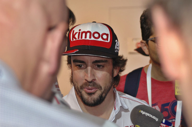 Fernando Alonso vyhrál dvakrát 24 h Le Mans, nyní se vydal na Dakar a pokusí se znovu o vítězství v 500 mil Indianapolisu