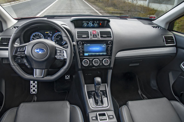 Ergonomie základních ovladačů je výborná. Pro modelový rok 2019 dostal Levorg nový multimediální systém. Ten kromě jiného zvládne Apple CarPlay i Android Auto