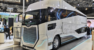 UD Trucks Quon Concept 202X naznačuje podobu dálkové přepravy budoucnosti
