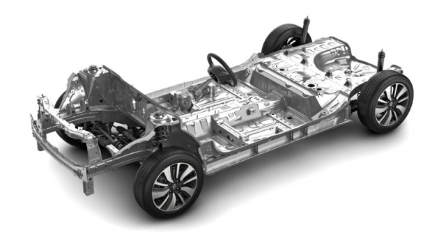 Základem vozu je nová platforma Heartect, navržená s důrazem na nízkou hmotnost. I její zásluhou váží Swift i s pohonem 4x4 méně než jednu tunu