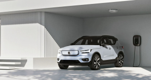 Volvo XC40 Recharge P8 AWD je prvním skutečně sériovým vozem Volvo na elektřinu