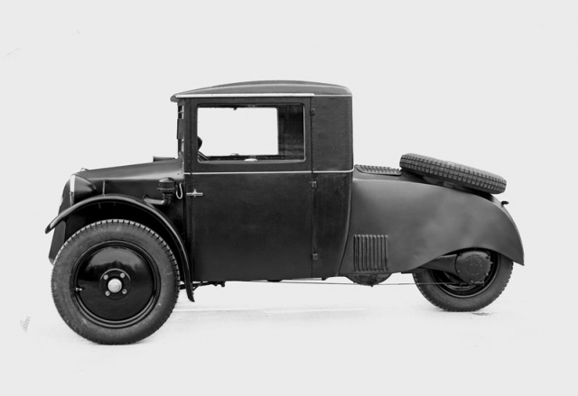 Osobní verze tříkolky Tatra 49 vznikla jen ve dvou nebo třech prototypech