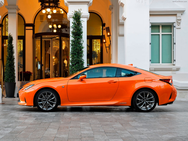 Lexus RC