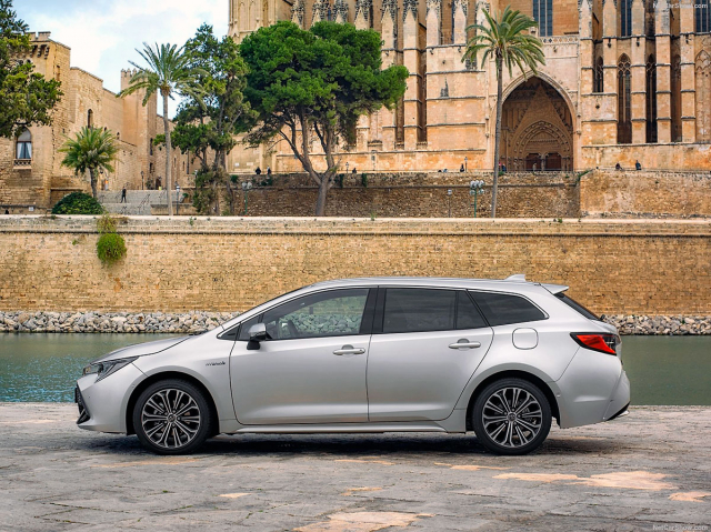 Toyota Corolla Touring Sports