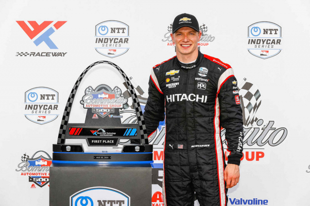 Josef Newgarden, mistr Indy Cars 2019, letos vyhrál podruhé ve druhém závodě na Gateway (nyní WWT Raceway) v Madisonu ve státě Illinois