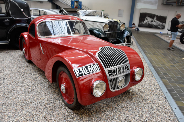 NTM uchovává velmi vzácné automobily – mimo jiné i toto pečlivě renovované kupé Jawa 750 z posledního ročníku 1935