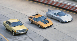 Inovace podle Mercedesu: lovec rekordů, koncept C 111/III z r. 1977 (vpravo), vedle C 111/II z r. 1969 a „piáno“ W 123 z poloviny 70. let