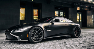 Aston Martin Vantage s koly Vossen EVO-3R