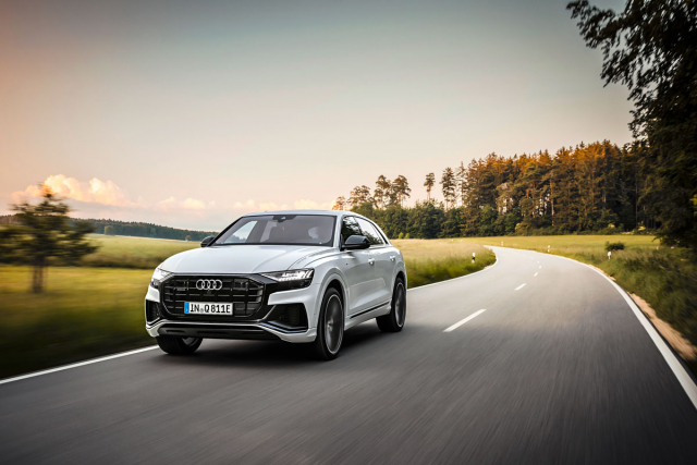 V Audi Q8 je plug-in hybridní pohon k dispozici také pro stylové SUV-kupé