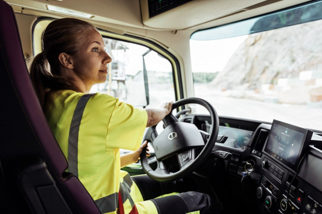 Pracoviště řidiče je pohodlné i pro ženy