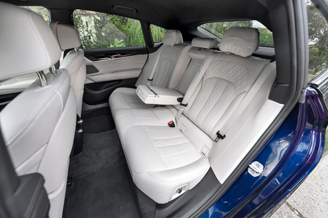 Silnou stránkou BMW řady 6 Gran Turismo je komfort na nastavitelných zadních sedadlech
