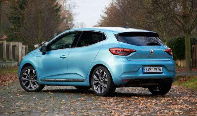 Renault Clio TCE 130 EDC a e-Tech 140