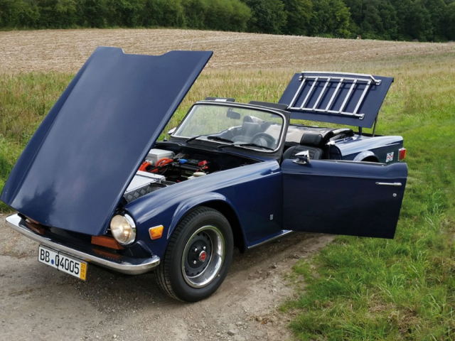 V současnosti dostanete s elektrickým pohonem v podstatě jakéhokoliv veterána. Triumph TR6 (dodává Murschel Electric) není výjimkou