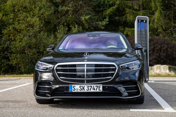 Mercedes-Benz S 580 e dorazí v polovině roku