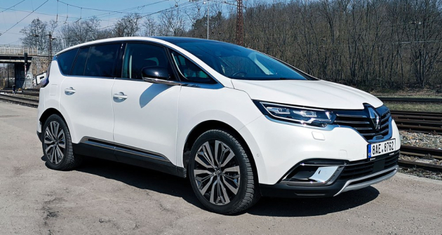 Nejdůležitější novinkou jsou na voze Renault vůbec poprvé použité matricové LED světlomety