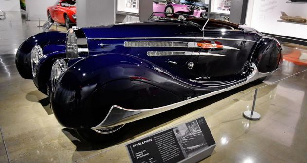 Bugatti Type 57C (1939) s karosérií Vanvooren podle návrhu Figoni &amp; Falaschi je typickým představitelem unikátní luxusní karoserie. Tento konkrétní kabriolet demonstruje důležitost stylu. Francouzská vláda jej darovala Moham­medu Rezá Páhlavímu, budoucímu perskému šáhovi