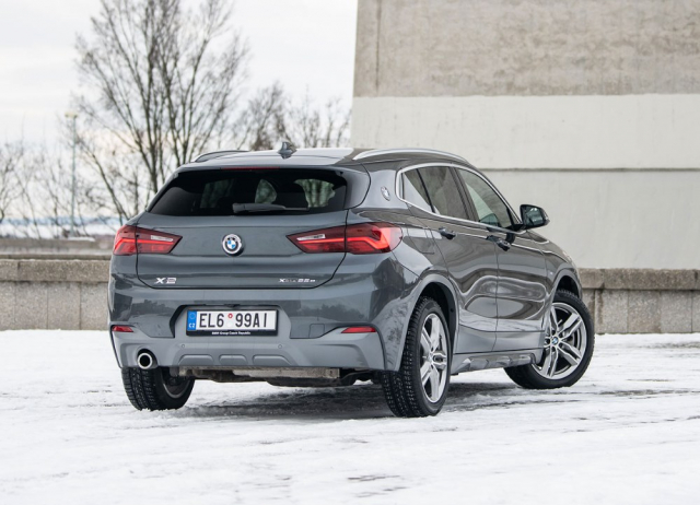 BMW X2 xDrive25e