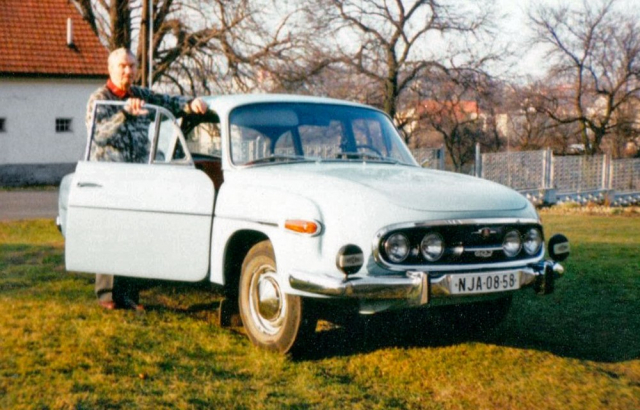 Chloubou Jaroslava Pavelky byla jeho Tatra T 603. Rád usedal za volant, vyžíval se v pomalé jízdě a pohledu do krajiny