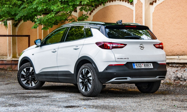 Opel Grandland X bude na trhu figurovat ještě pár měsíců. Modernizovaná verze s označením Grandland dorazí do prodeje až v listopadu