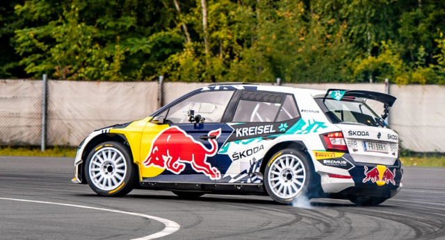 Škoda Motorsport pro potřeby přestavby upravila podlahu závodní Fabie Rally2 evo, zbytek vozu zůstal víceméně stejný, což byl také cíl – zachovat co nejvíce původních komponentů úspěšného soutěžního automobilu