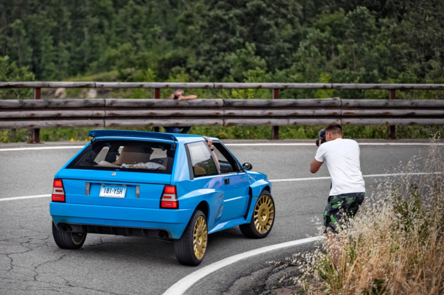 Prezentovala se moderní interpretace Lancie Integrale. Jmenuje se Futurista a již 11 kusů vyrobila zakázkově italská společnost Automobili Amos