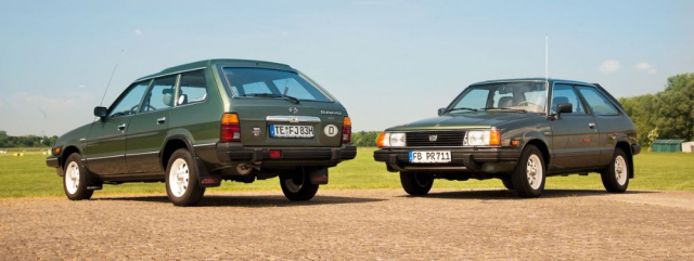 Kombi se zvýšenou střechou a třídveřový hatchback z roku 1983 (2. generace) s typovým označením 1800 4WD používaným například v Německu nebo ve Švýcarsku