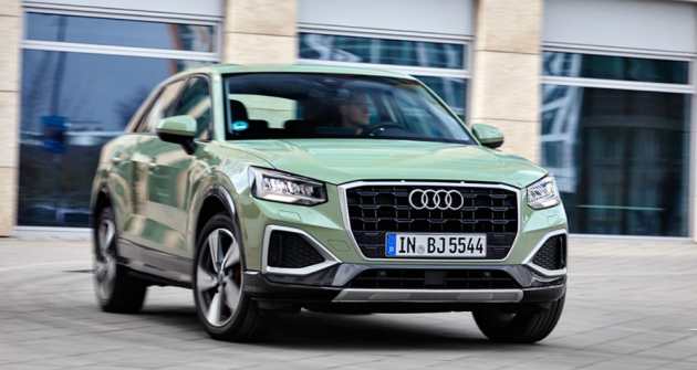 Q2 je Audi pro moderní tradicionalisty: přesvědčí solidní kvalitou a jednoduchou obsluhou. Jako 1.5 TFSI navíc jezdí svižně a komfortně