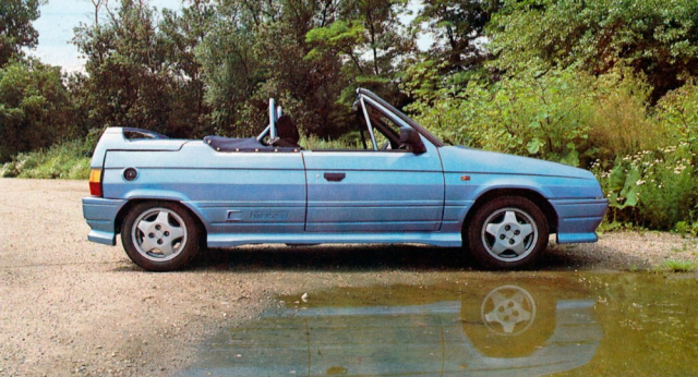 MTX Roadster na snímku z prospektu z léta 1991, už s vodicími lištami oken