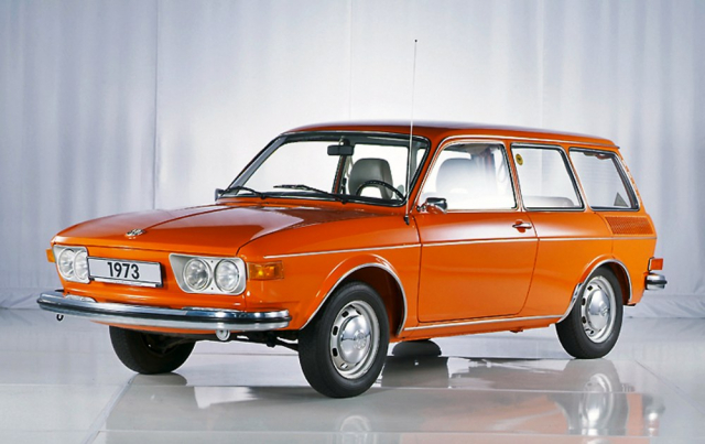 Rok 1968 přinesl další kombi značky VW, tentokrát v podobě větších modelů Type 4 označovaných jako 411 a 412 (na snímku)