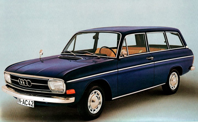 Označení Audi 80 se poprvé objevilo ve druhé polovině 60. let. Šlo o upravený typ DKW F102. Místo dvoudobého motoru zaujal čtyřdobý agregát Mercedes-Benz